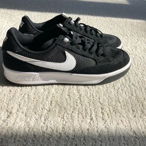 Nike 9.5 shoe